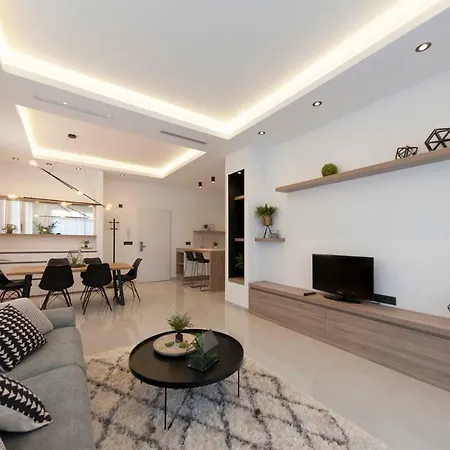 La Laguna Ii Luxury Appartement *